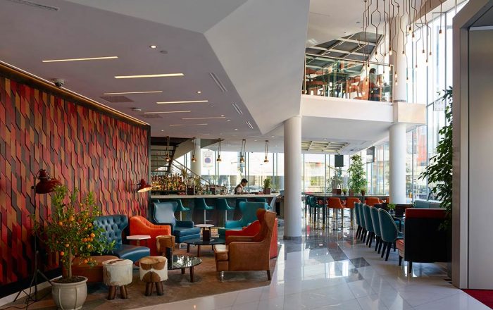 m-by-montcalm-shoreditch-london-tech-city-bar daytime 31